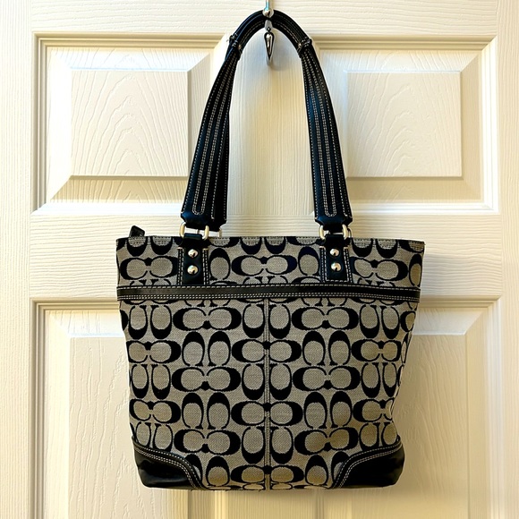 Coach Grey/Black Turnlock Shoulder Bag - Picture 2 of 6